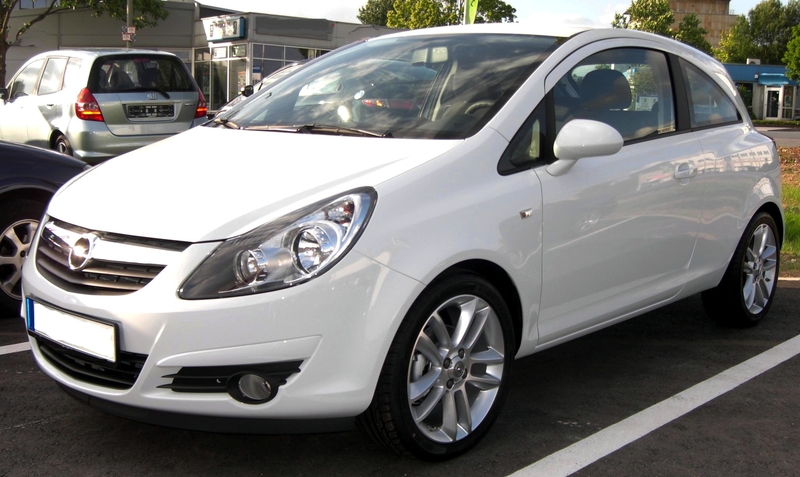 Kiskategóriás autók bérlése - Opel Corsa